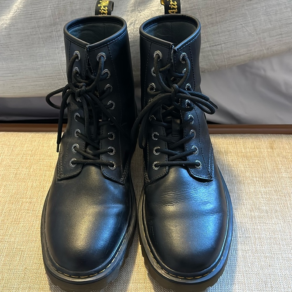 Dr. Martins Awley Size 12